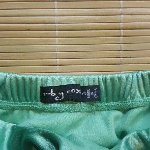 Sz 3 Green Evening Gown Dress - Picture 2 of 9